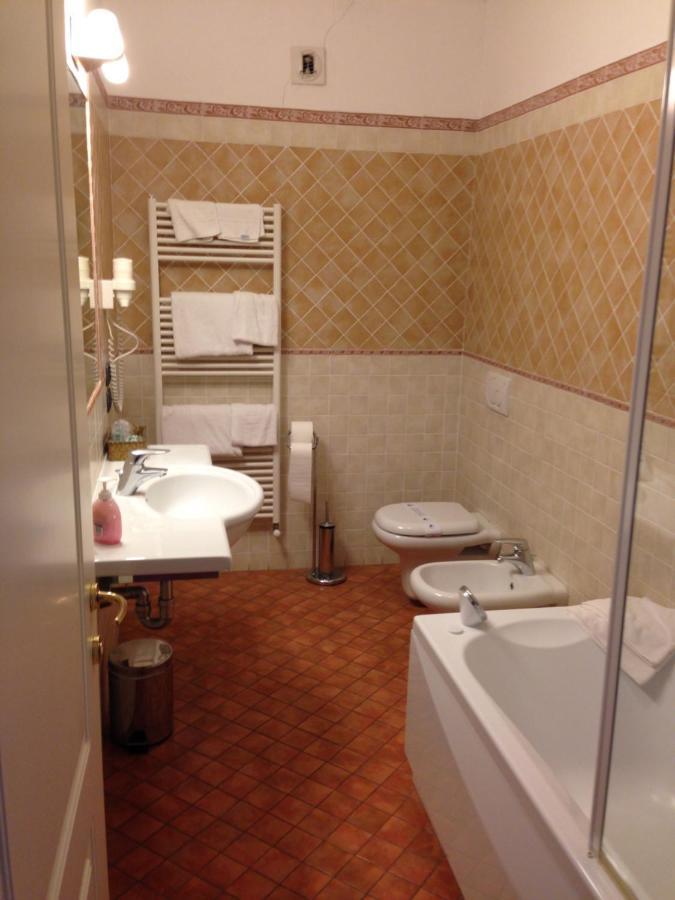 Hotel Barolo Esterno foto