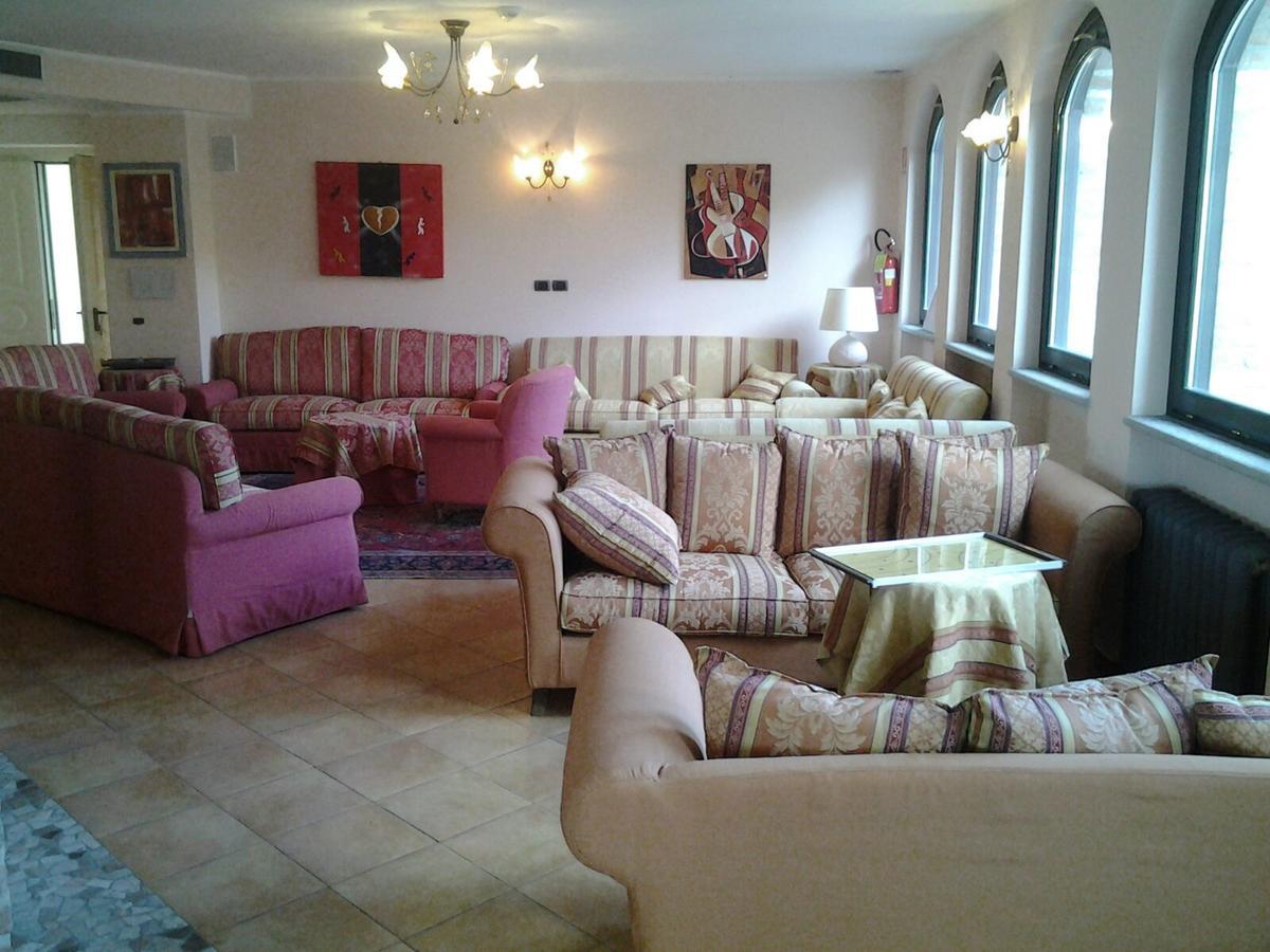 Hotel Barolo Esterno foto