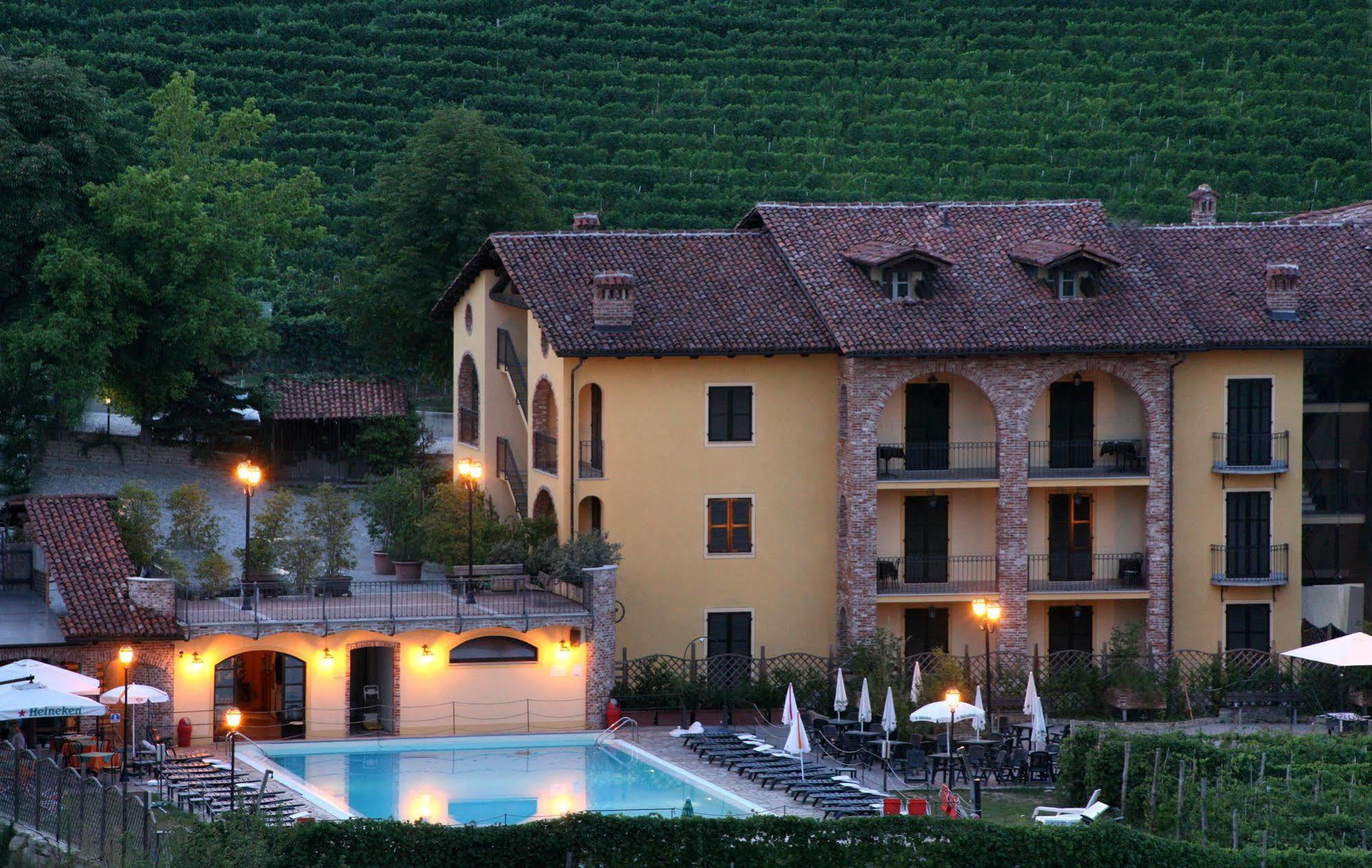 Hotel Barolo Esterno foto