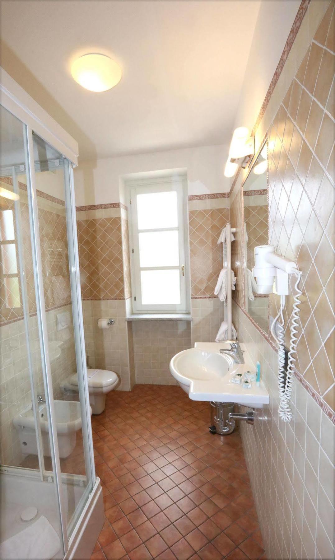 Hotel Barolo Esterno foto